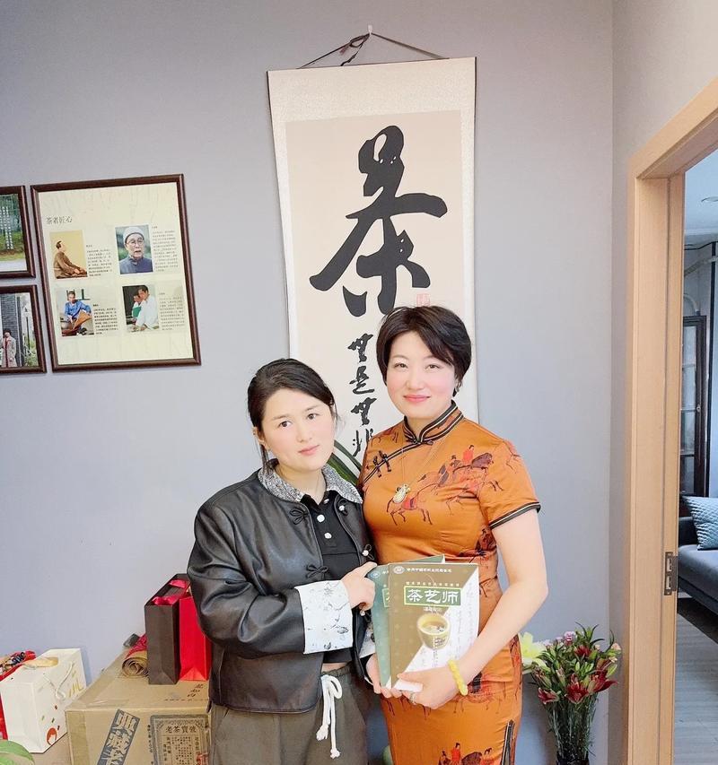 《花美男攻略指南》（如何迎接花美男的甜蜜诱惑）-第3张图片-游戏攻略港